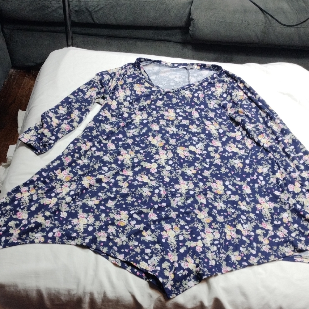 Jollie Lovin Womens Navy Blue Floral Tunic Top Size 1X